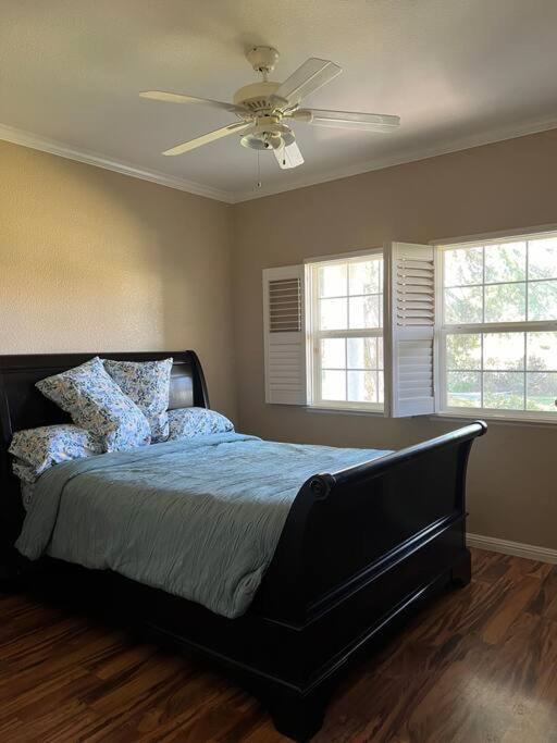 Holiday home Luxury Half Acre House *