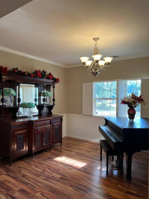 Luxury Half Acre House Holiday home Sacramento