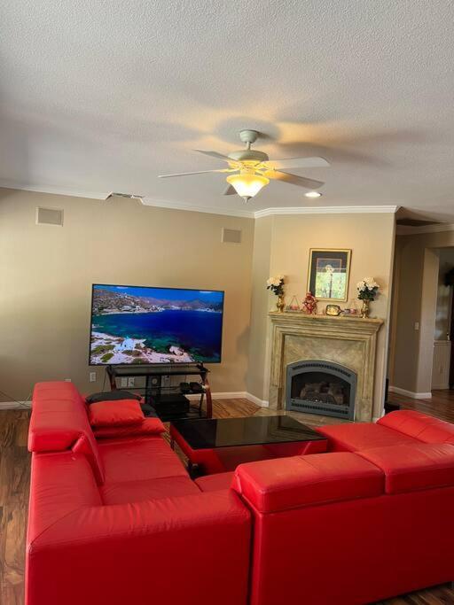 Luxury Half Acre House Holiday home *